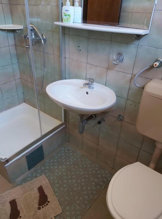 Apartmani Svitlana Sukošan Exterior foto