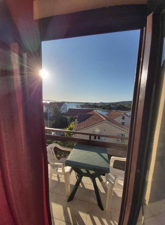 Apartmani Svitlana Sukošan Exterior foto