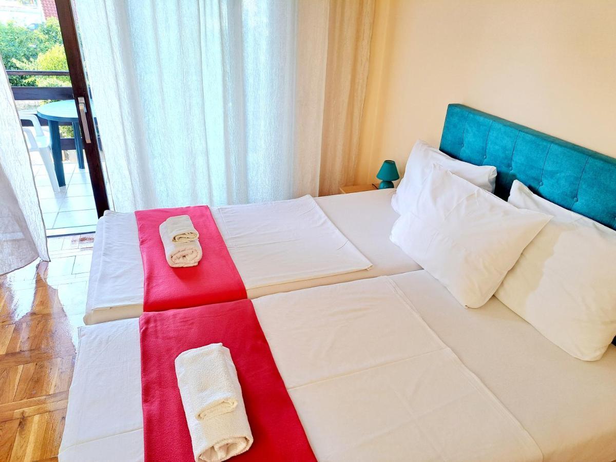 Apartmani Svitlana Sukošan Exterior foto