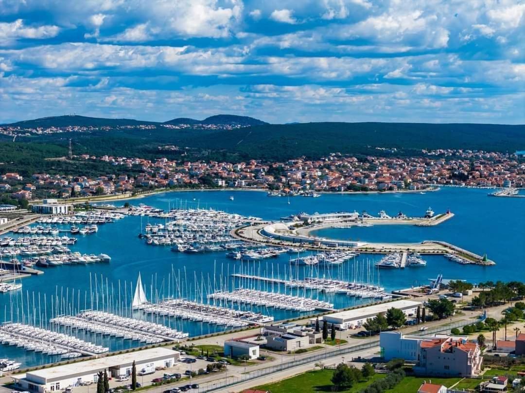 Apartmani Svitlana Sukošan Exterior foto